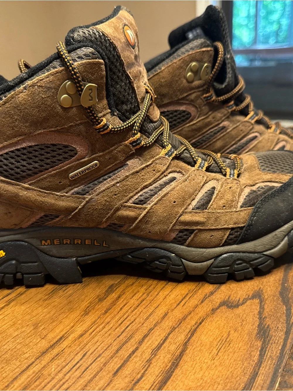 Merrell Moab 2 Mid Waterproof Earth - J06051 Men’s 10.5 Hiking Trail Boots